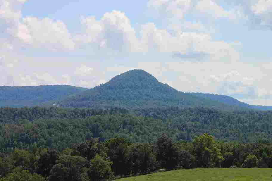 Round Top Mountain Trail Near Jasper,Buffalo River